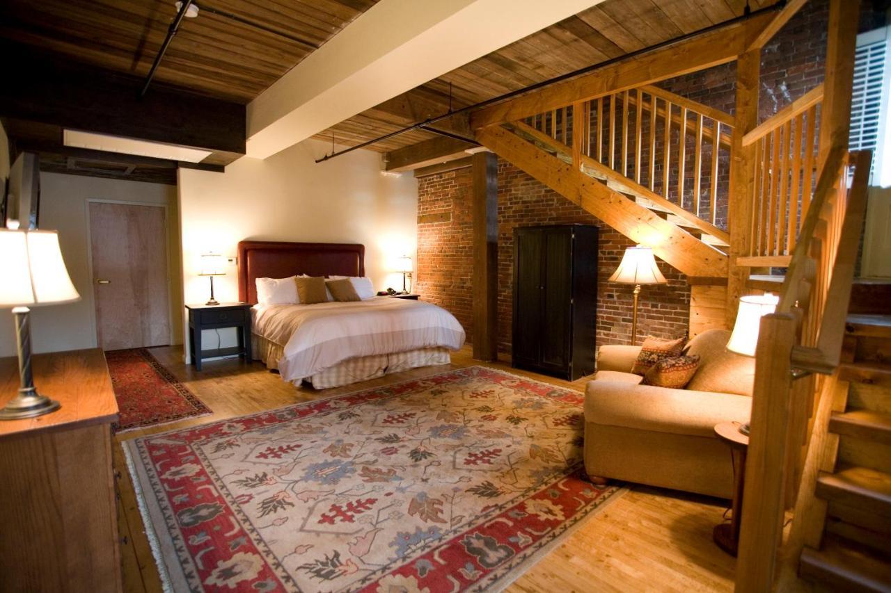 The Common Man & Restaurant Hotel Claremont