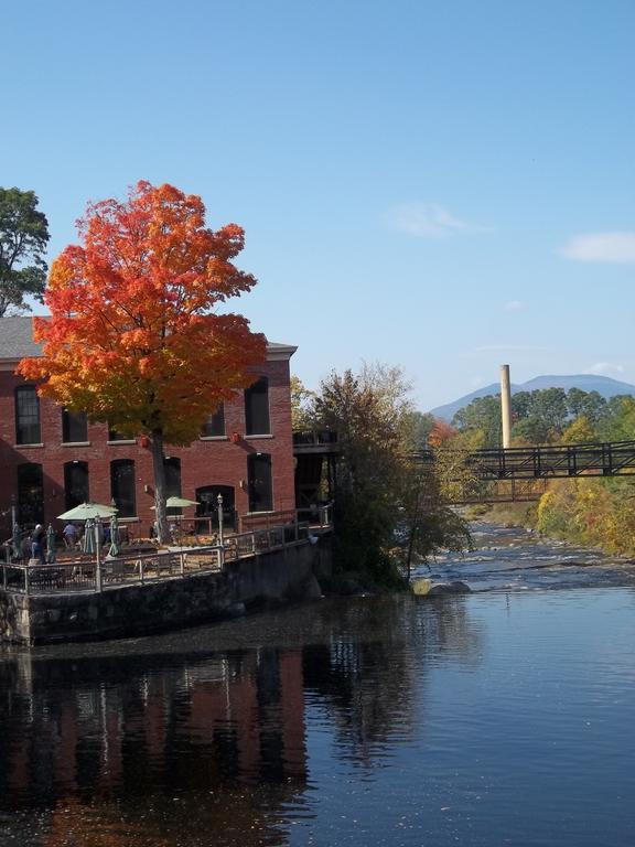 The Common Man & Restaurant 4*